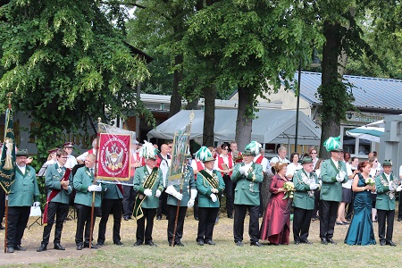 Konzert zum Festzug des Schützen- und Volksfestes der St. Sebastianus-Kunibertus Schützenbruderschaft Heimerzheim 1515 e.V. am 5. Juli 2015