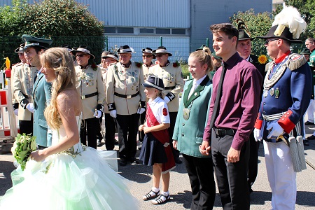 Schülerprinzessin Sabrina I. beim 74. Schützenfest in unserem Heimatort vom 9. August 2016