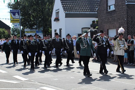 Schülerprinzessin Sabrina I. beim 74. Schützenfest in unserem Heimatort vom 9. August 2016