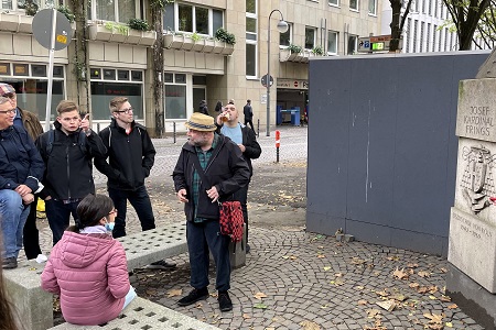 Zugabend zum achten Jahrestag unserer Gründung mit der Führung „Prinz, Kamelle un' Alaaf - der Kölsche Fastelovend“ sowie Essen im FRÜH am Dom samt Ermittlung der neuen Majestät unseres Spielmannszuges am 2. Oktober 2022