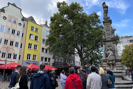 Zugabend zum achten Jahrestag unserer Gründung mit der Führung „Prinz, Kamelle un' Alaaf - der Kölsche Fastelovend“ sowie Essen im FRÜH am Dom samt Ermittlung der neuen Majestät unseres Spielmannszuges am 2. Oktober 2022