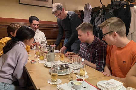 Zugabend zum achten Jahrestag unserer Gründung mit der Führung „Prinz, Kamelle un' Alaaf - der Kölsche Fastelovend“ sowie Essen im FRÜH am Dom samt Ermittlung der neuen Majestät unseres Spielmannszuges am 2. Oktober 2022