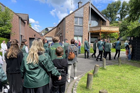 Fronleichnamsfest der katholischen Kirchengemeinde St. Pankratius Am Worringer Bruch am 30. Mai 2024