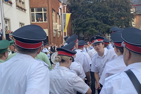 Serenade und Großer Fackelzug des Schützenfestes des Bürgerschützenvereins 1849 Grevenbroich e.V. am 31. August 2024