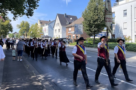 Großer Festumzug und Königsparade des Schützenfestes des Bürgerschützenvereins 1849 Grevenbroich e.V. am 1. September 2024