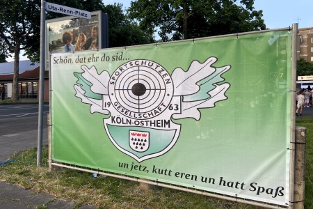 Großer Zapfenstreich des 62. Schützen- und Volksfestes der Sportschützengesellschaft Köln-Ostheim 1963 e.V. in Köln-Ostheim am 14. Juni 2025