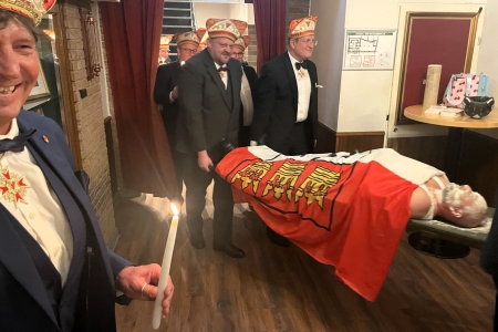 Die Session stilvoll beerdigt in Köln-Altstadt Süd am 28. Februar 2026